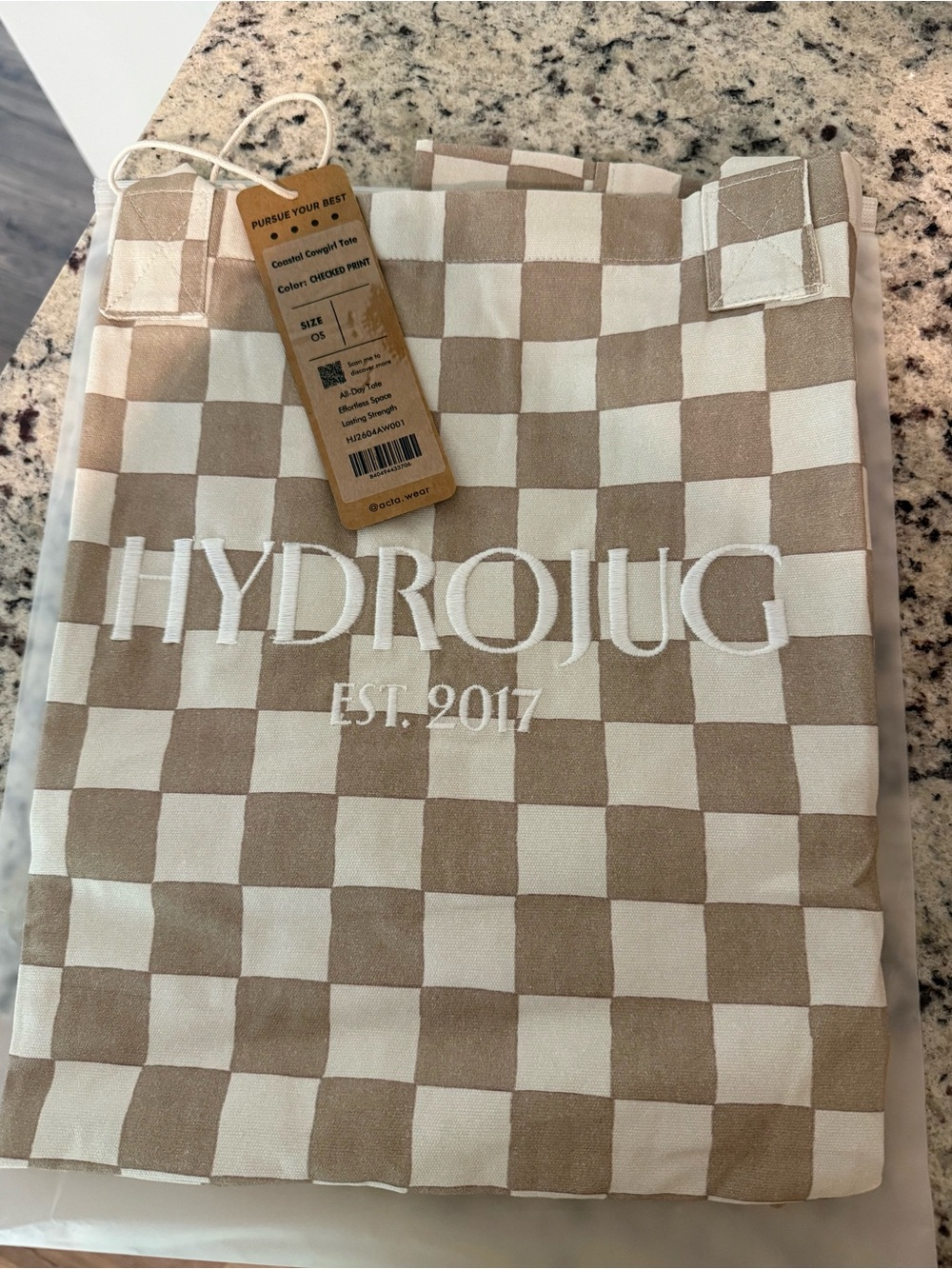 HydroJug Beige & White Checkered Tote